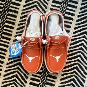 Hey Dude Unisex UT Longhorns Casual Shoes Brande New with tags